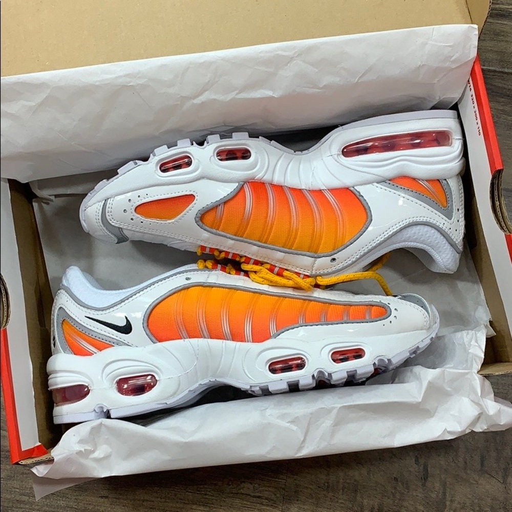 NIKE AIR MAX TAILWIND IV NRG - Picture 2 of 16